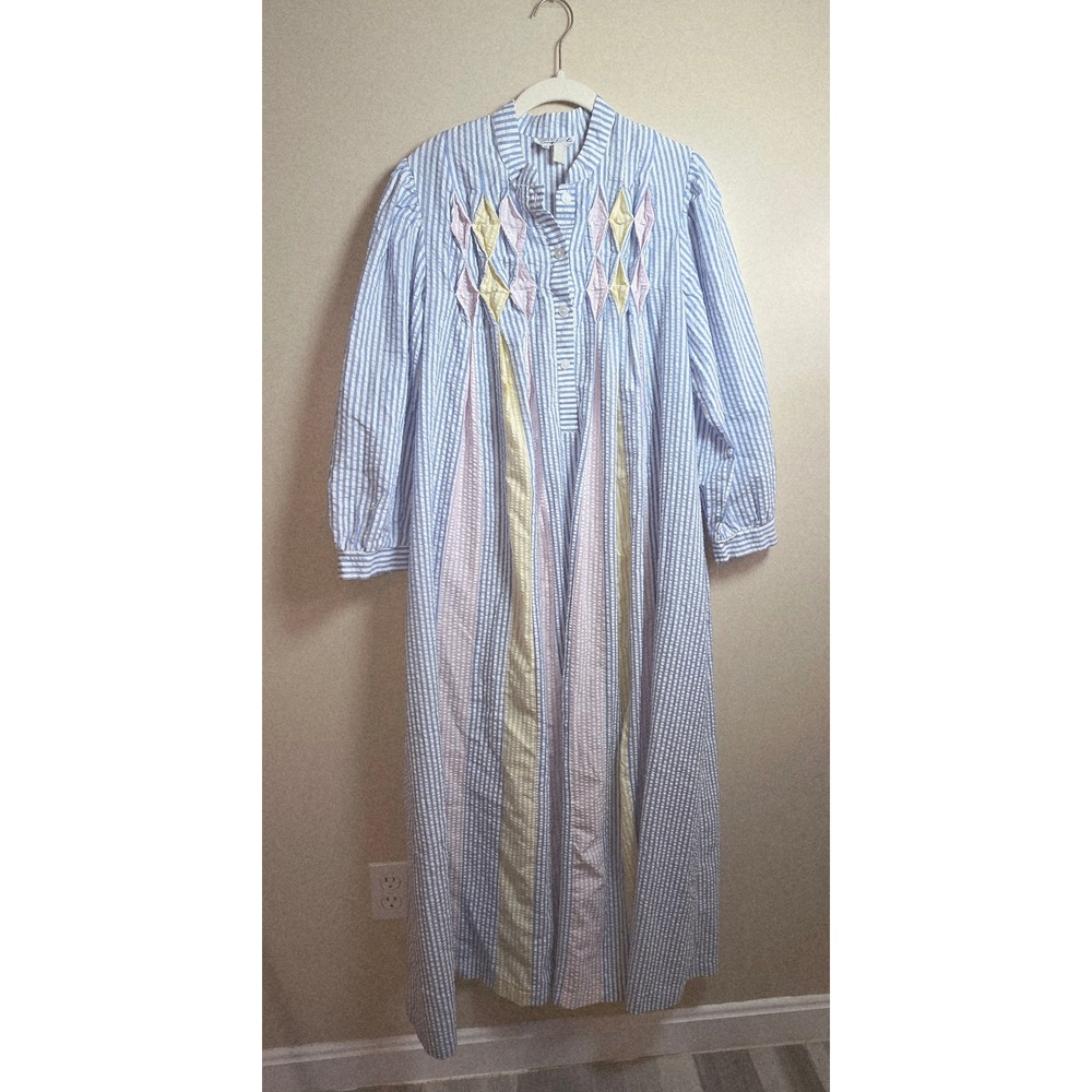 Vintage Saybury Blue Seersucker Smocked Nightgown House Dress Maxi Blue White M
